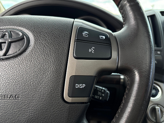 Toyota Land Cruiser, 2011 года, пробег 321650 км