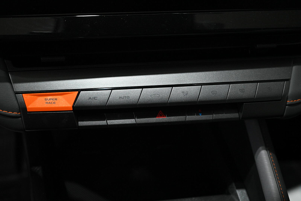 Changan UNI-V LX, черный