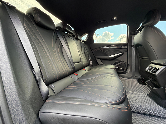 Geely Preface Флагман, 2024 года, пробег 17981 км