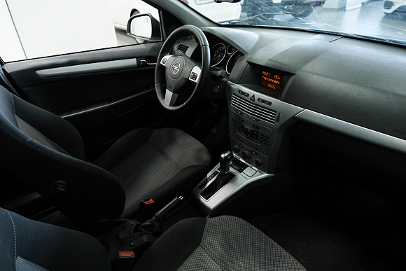 Opel Astra, 2014 года, пробег 188378 км