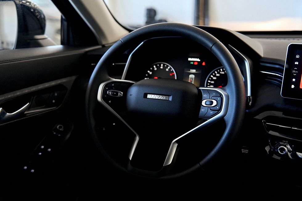 Haval Jolion Премиум, черный