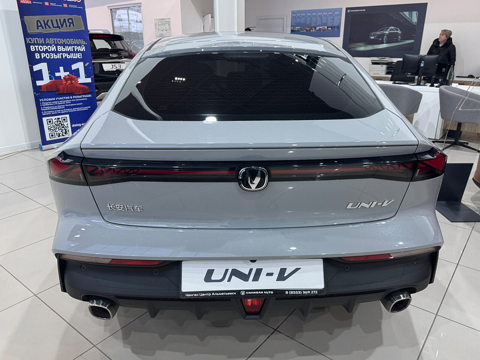 Changan UNI-V Техно, серебряный