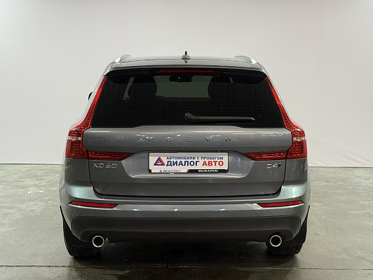 Volvo XC60 Momentum, 2018 года, пробег 90500 км