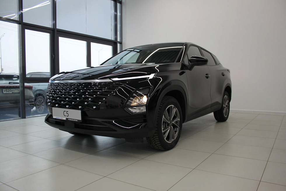 Omoda C5 , черный