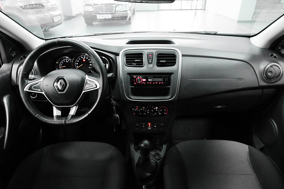 Renault Logan Life, 2019 года, пробег 74497 км