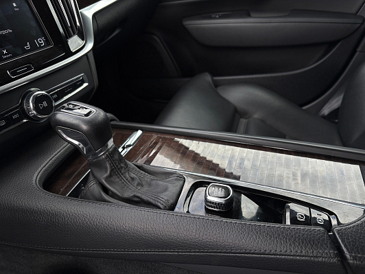 Volvo S90 Inscription, 2018 года, пробег 116905 км
