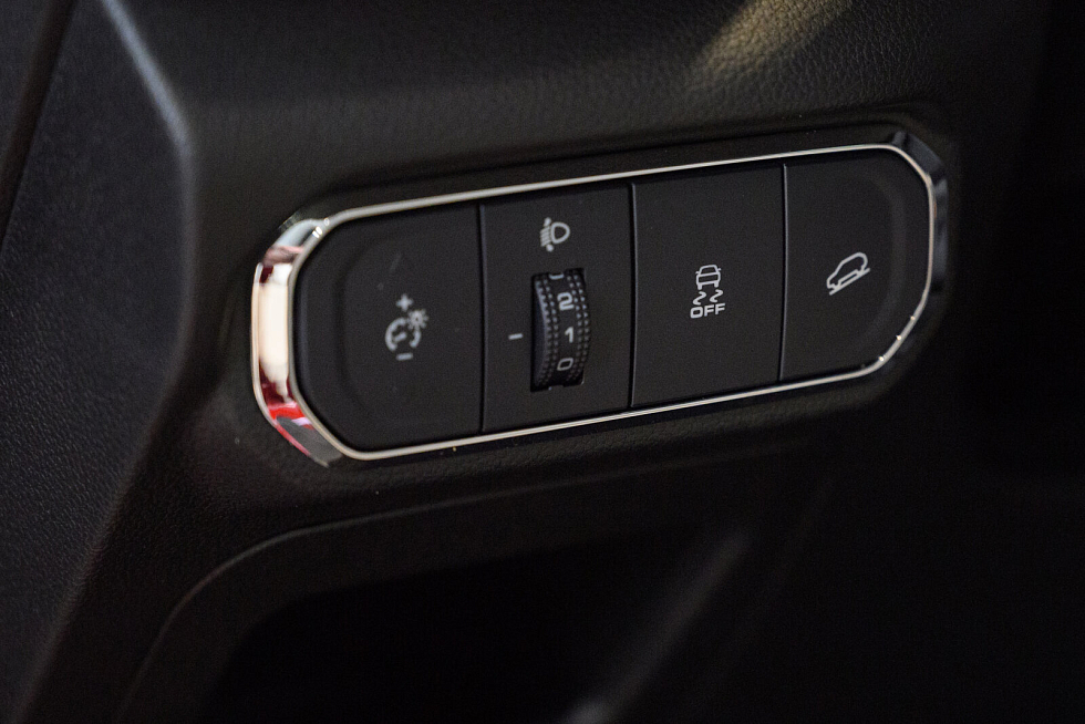 Haval Jolion Техно, красный