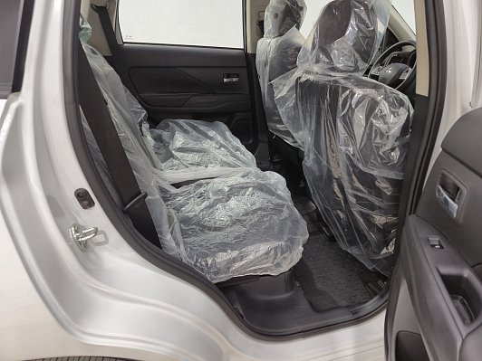 Mitsubishi Outlander Invite, 2022 года, пробег 906 км