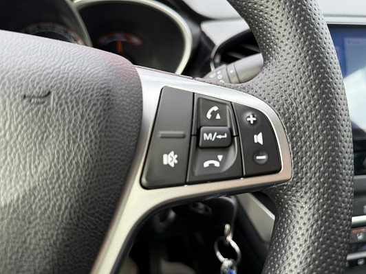 Lada (ВАЗ) Vesta Luxe Multimedia, 2018 года, пробег 97400 км