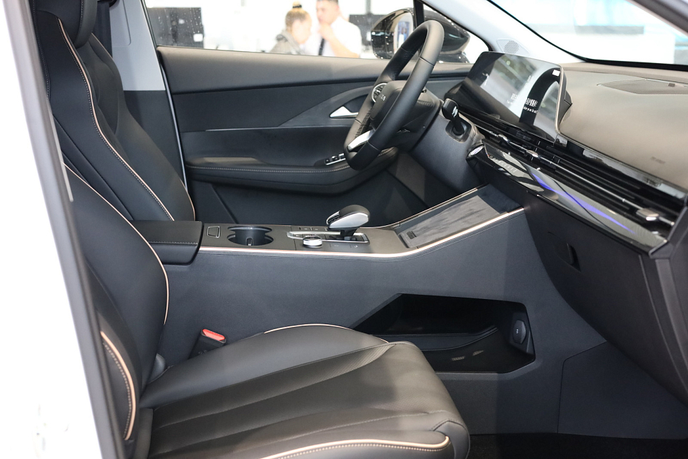 Omoda C5 Стиль, белый