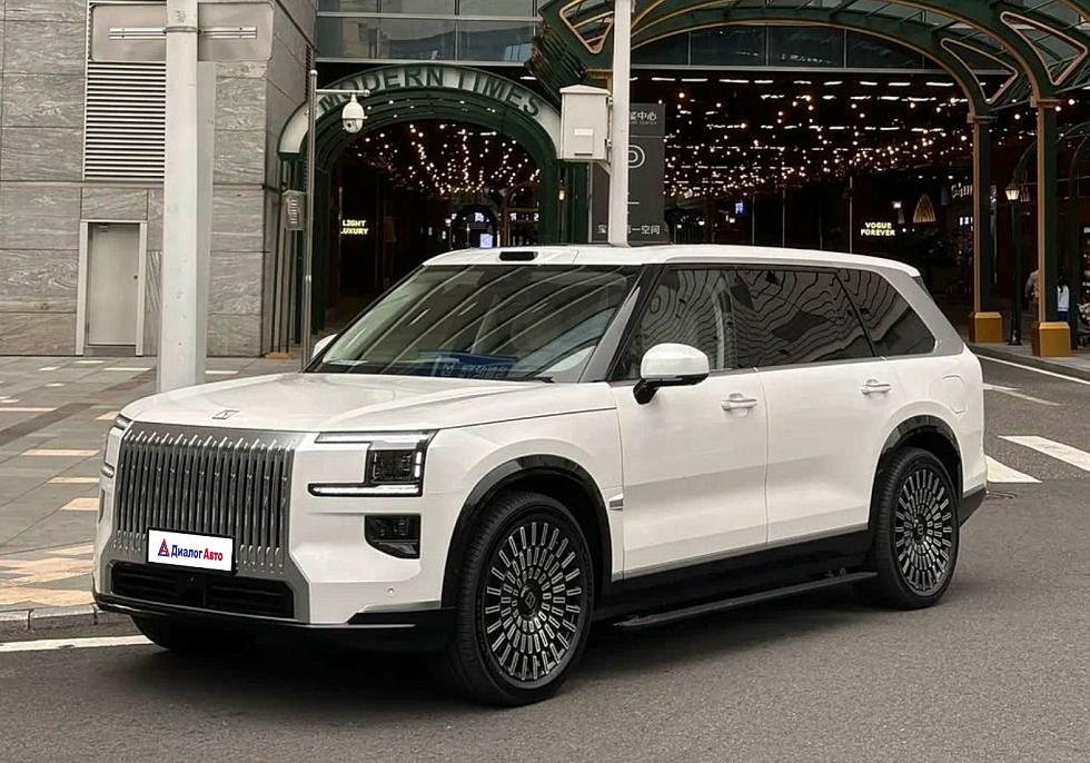 Zeekr 9X Hyper, белый