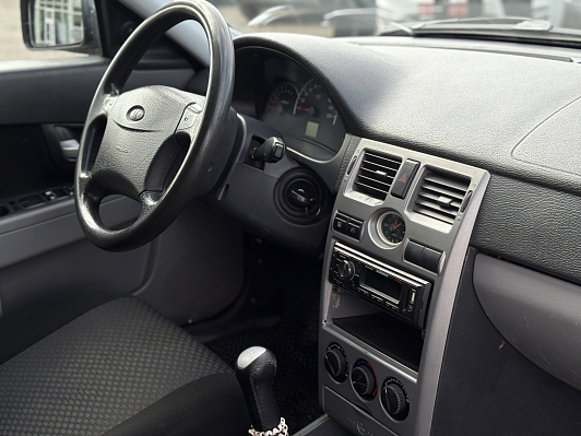 Lada (ВАЗ) Priora Люкс, 2011 года, пробег 199591 км