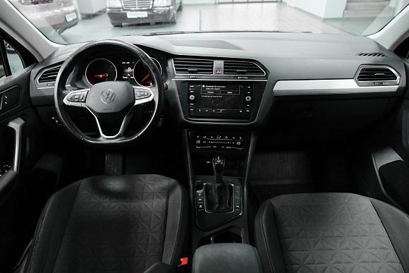 Volkswagen Tiguan Respect, 2020 года, пробег 146743 км