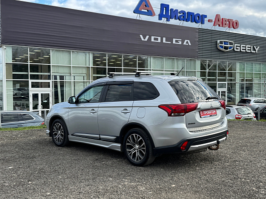 Mitsubishi Outlander Instyle, 2016 года, пробег 111826 км