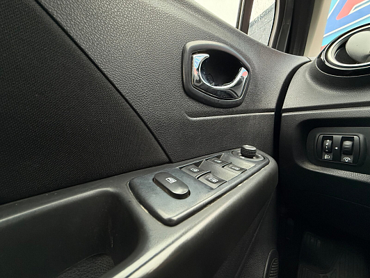 Renault Kaptur Drive, 2018 года, пробег 141000 км