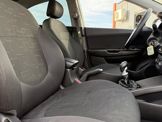 Kia Rio Prestige, 2015 года, пробег 168000 км