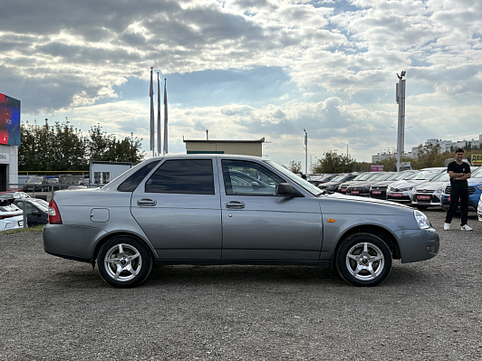Lada (ВАЗ) Priora Люкс, 2011 года, пробег 199591 км