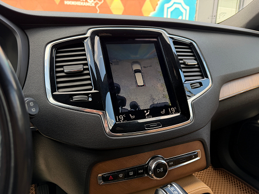 Volvo XC90 Inscription, 2017 года, пробег 148447 км