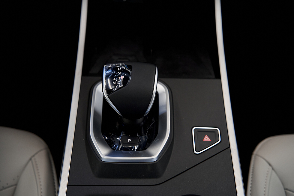 Jetour Dashing Luxury, красный