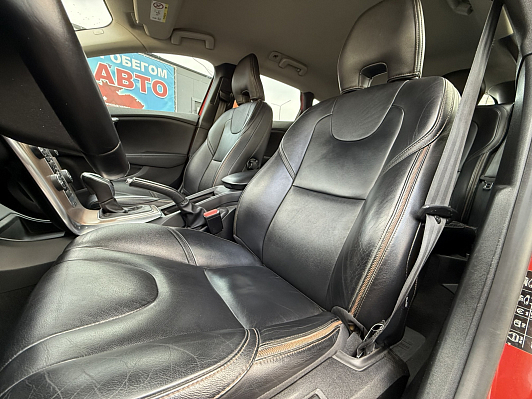 Volvo V40 Cross Country, 2016 года, пробег 100000 км