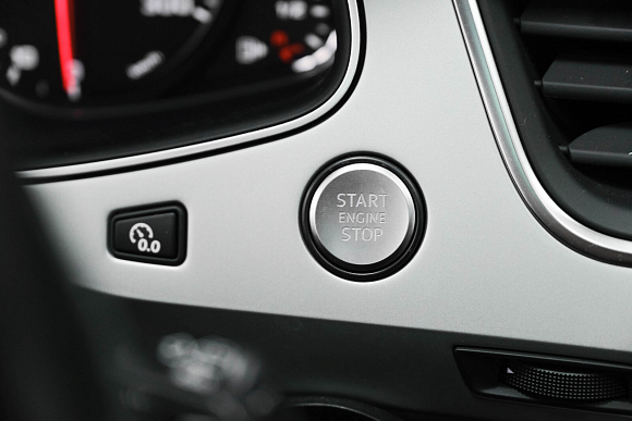 Audi Q7 Business, 2016 года, пробег 171356 км