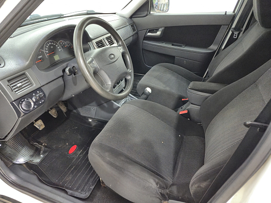 Lada (ВАЗ) Priora Люкс, 2012 года, пробег 177287 км