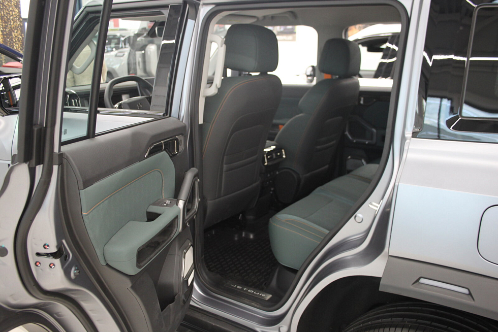 JETOUR T2 Expedition, серебряный