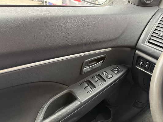 Mitsubishi ASX Intense, 2012 года, пробег 250000 км