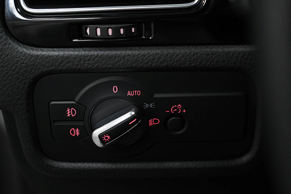 Volkswagen Touareg, 2011 года, пробег 261000 км