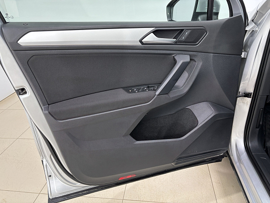 Volkswagen Tiguan Trendline, 2019 года, пробег 83853 км