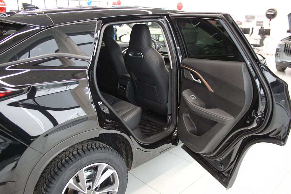 Omoda C5 Drive, черный