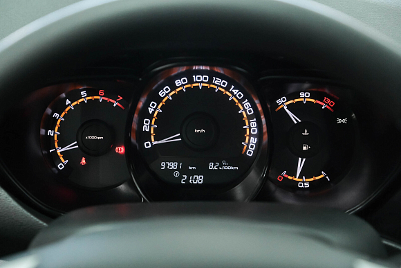 Lada (ВАЗ) Vesta Comfort, 2020 года, пробег 99000 км