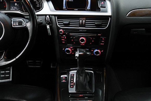Audi A4 Comfort, 2015 года, пробег 205500 км