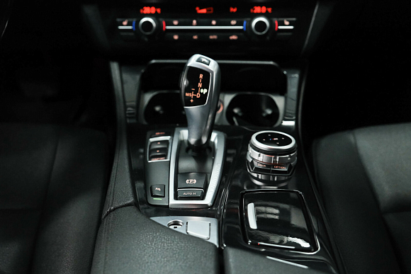 BMW 5 серии, 2014 года, пробег 186538 км