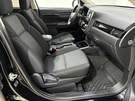 Mitsubishi Outlander Inform, 2020 года, пробег 90700 км