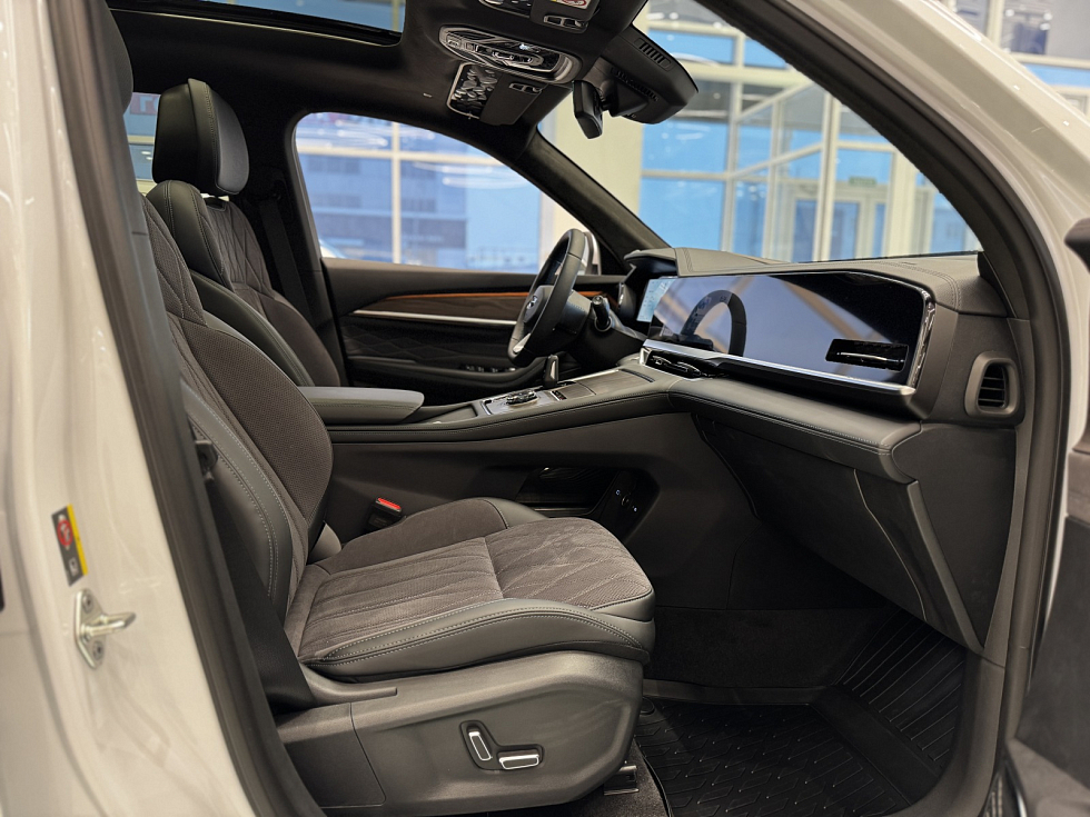 Geely Monjaro Флагман, белый
