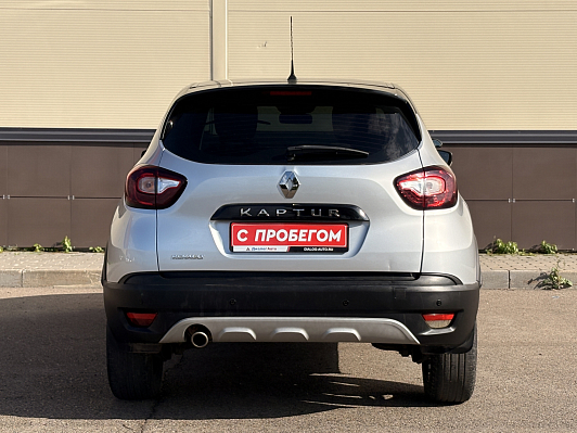 Renault Kaptur Drive, 2017 года, пробег 122213 км