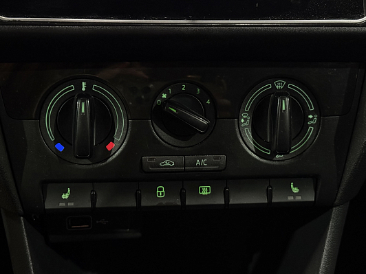 Skoda Rapid Hockey Edition Active, 2018 года, пробег 83536 км