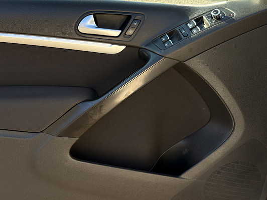 Volkswagen Tiguan Cup, 2012 года, пробег 296695 км