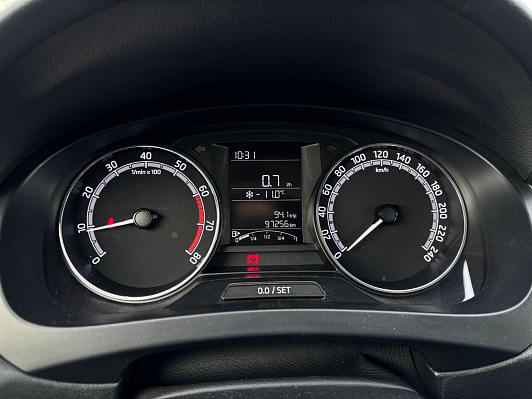 Skoda Rapid Hockey Edition Ambition, 2017 года, пробег 97000 км