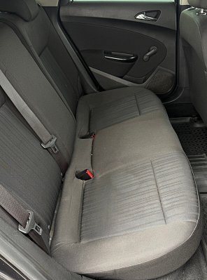 Opel Astra Essentia, 2011 года, пробег 151465 км