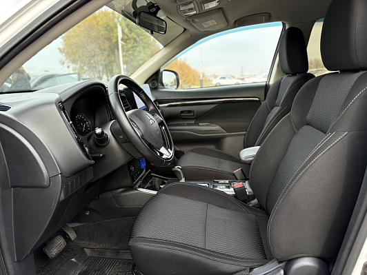 Mitsubishi Outlander Invite, 2019 года, пробег 154776 км