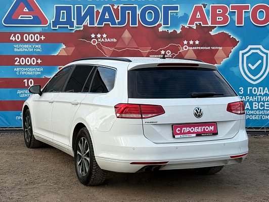 Volkswagen Passat Comfortline, 2018 года, пробег 242000 км