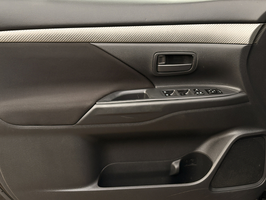 Mitsubishi Outlander Invite, 2016 года, пробег 268552 км