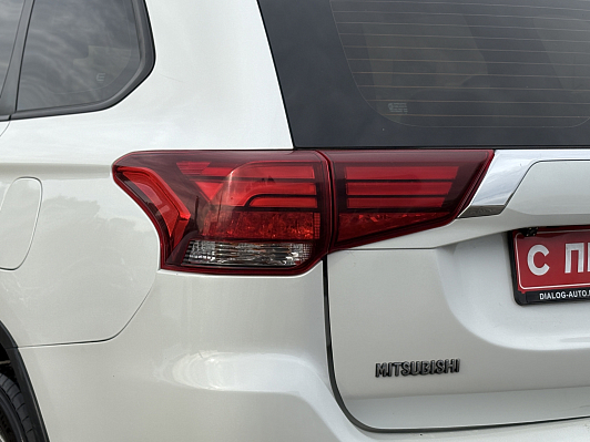 Mitsubishi Outlander Invite, 2019 года, пробег 154776 км