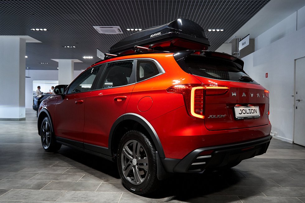 Haval Jolion Оптимум, красный