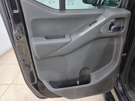 Nissan Navara (Frontier), 2007 года, пробег 220035 км