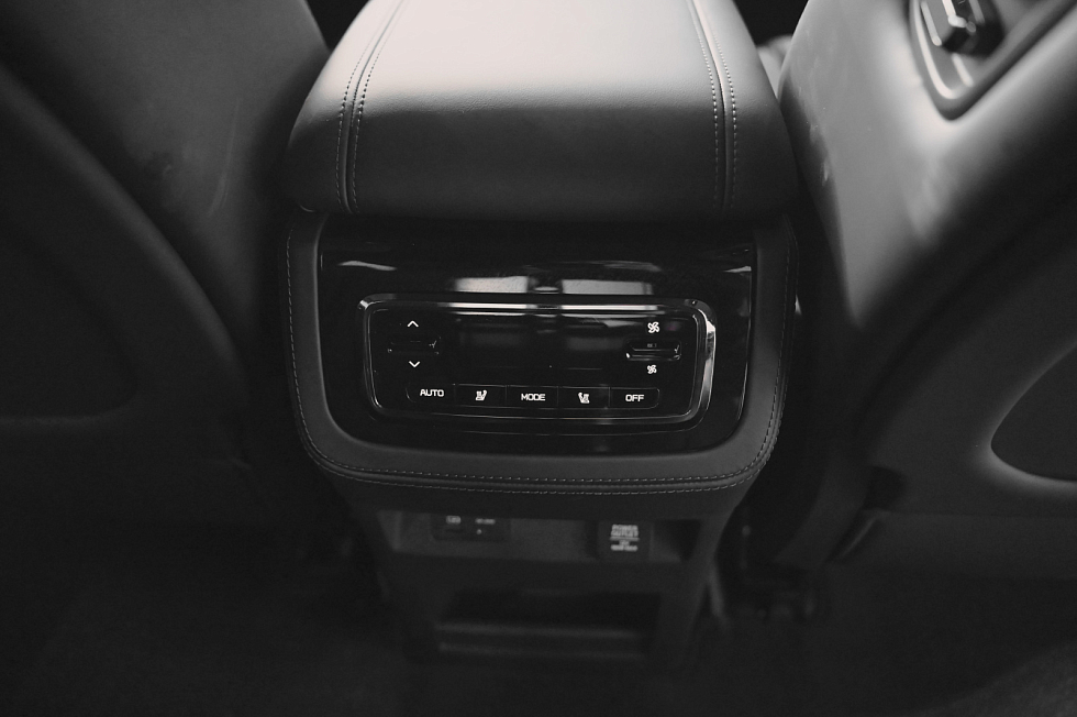 Rox 01 Бизнес Версия / Business Edition, черный