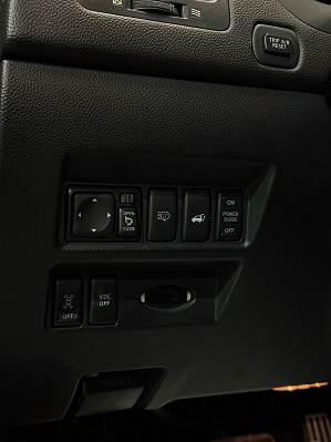 Infiniti FX Premium, 2011 года, пробег 169793 км