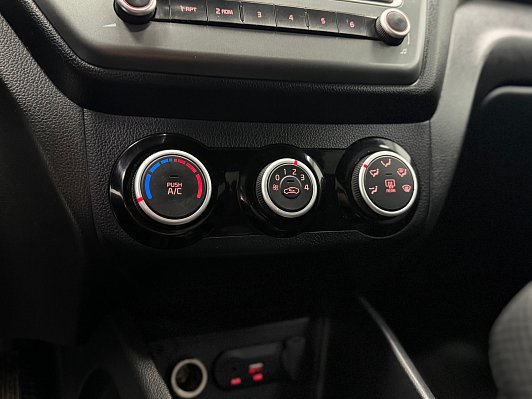 Kia Rio Luxe, 2015 года, пробег 169307 км